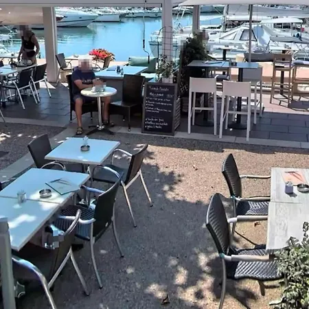 Cozy Studio, Close To Cannes, Parking