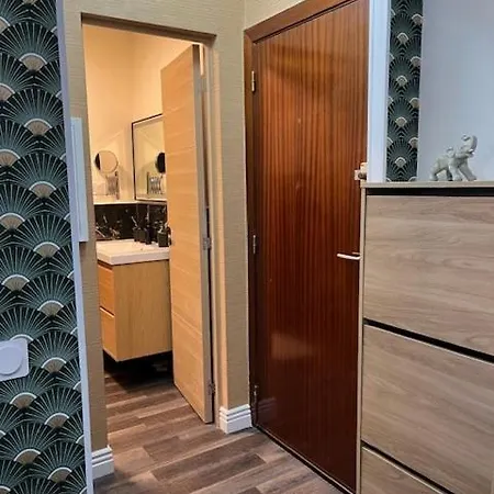 شقة Cozy Studio, Close To Cannes, Parking *